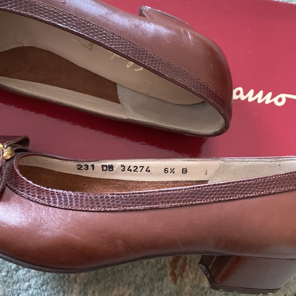 Vintage Salvatore Ferragamo Leather Heels - 6.5 - Picture 11 of 12